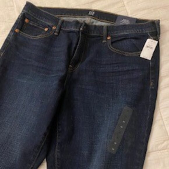 NWT GAP AUTHENTIC 1969 best girlfriend jeans, 32 waist  - now ONLY $20.00!! - Picture 1 of 12